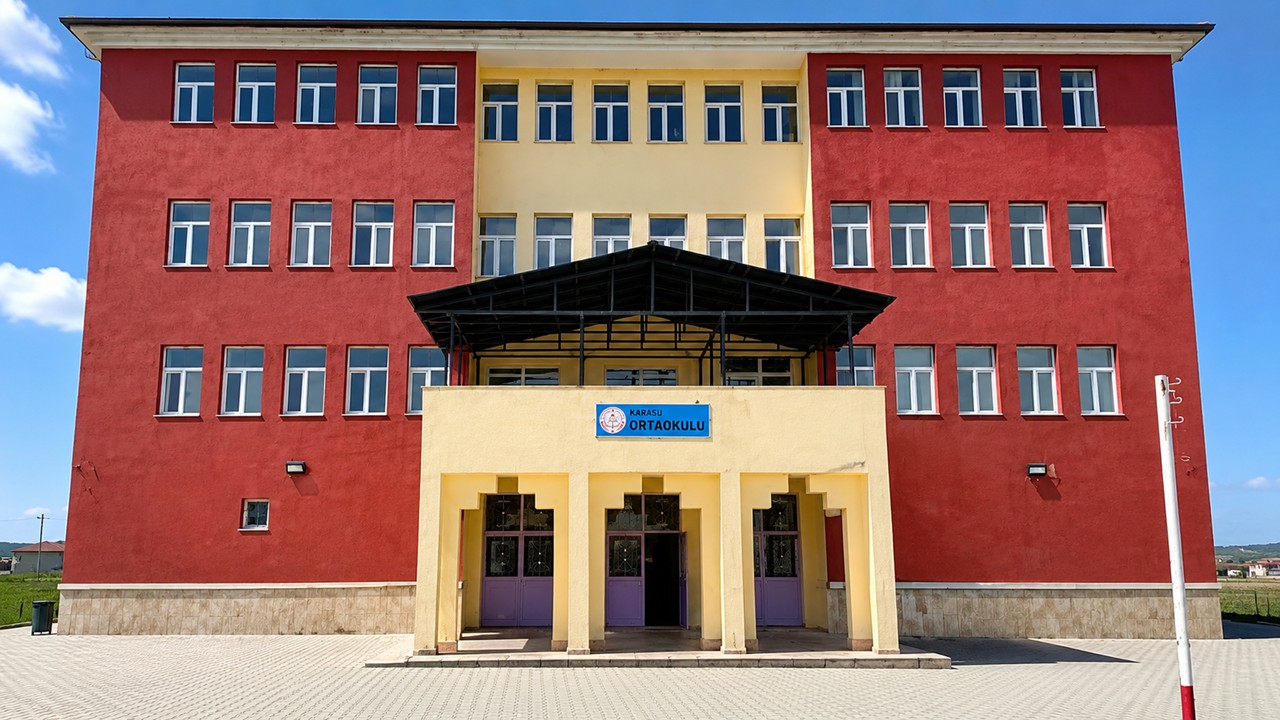 Karasu Ortaokulu merkez