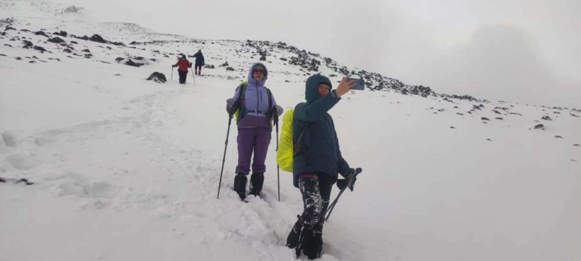 Ağrı Dağı kadın dağcılara geçit vermedi ( Video Haber )