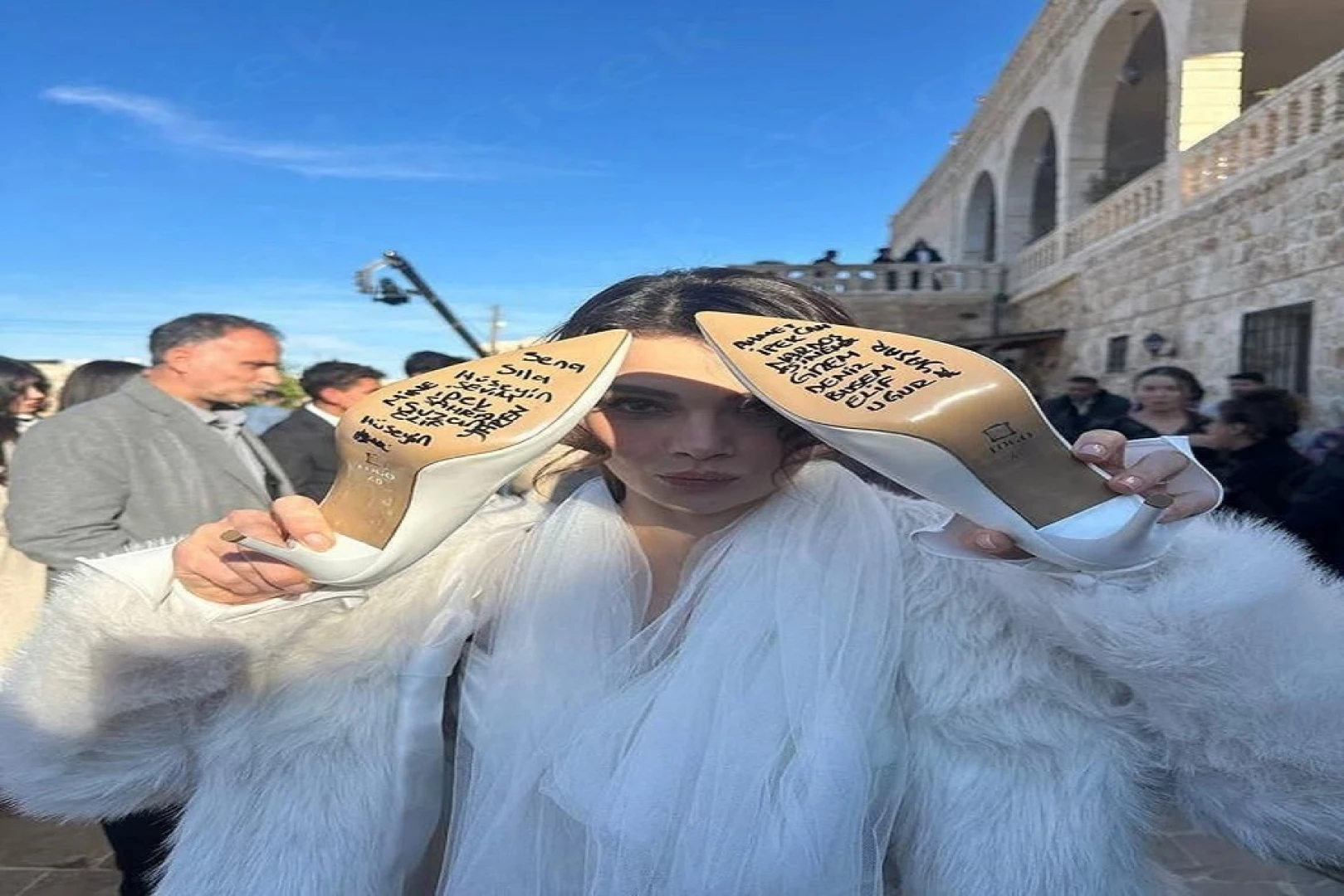 Ayakkabısının Altına İsim Yazdı: Sinem Ünsan Geleneği Yaşattı