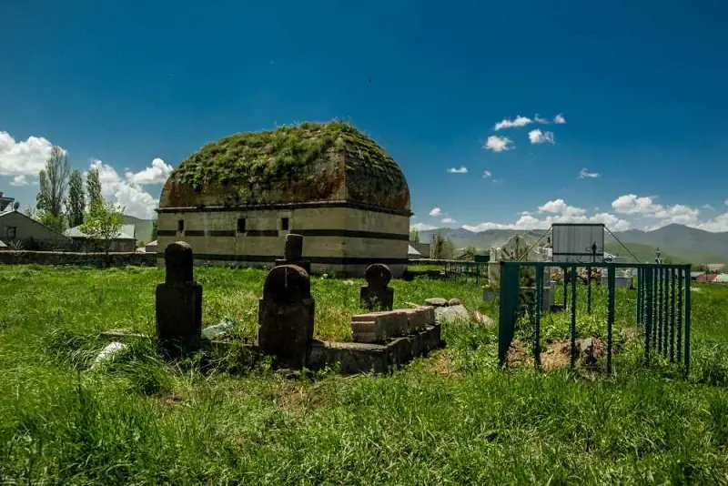 Hamur Kümbeti (Hamur)